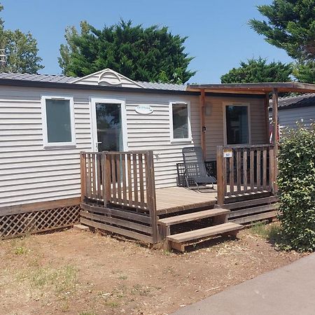 Camping Tohapi Les Salins Вик-Ла-Гардиол Екстериор снимка